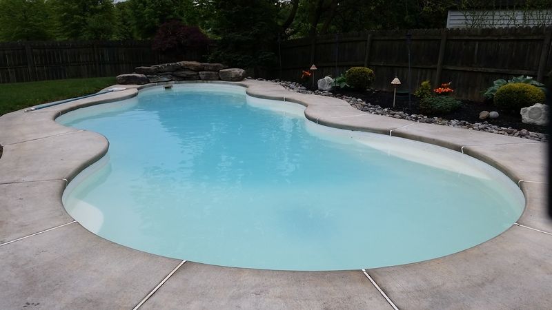 salt water pool cloudy and green